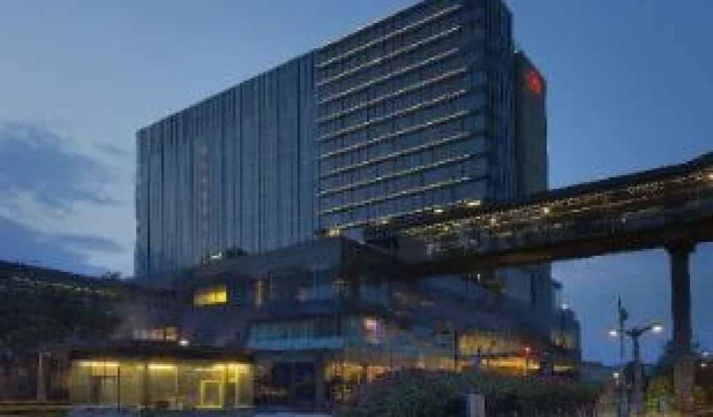 SHERATON GRAND AT BRIGADE GATEWAY